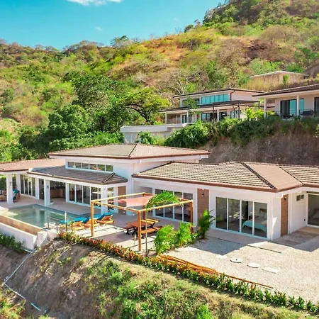 4BR Villa Oceanview and Infinity Pool